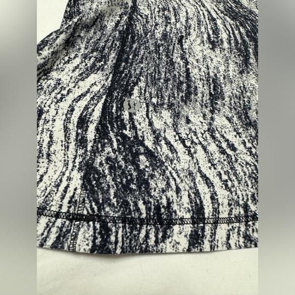 Lululemon Runbeam Hoodie - Picture 8 of 8